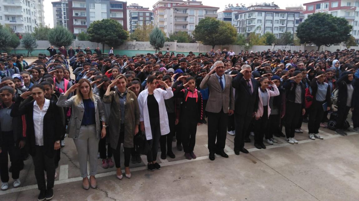 Barış Pınarı Harekatına Yönelik İl Genel Meclisi Anadolu Lisesi Müdür, Öğretmenler ve Öğrencilerinden Asker Selamıyla Tam Destek
