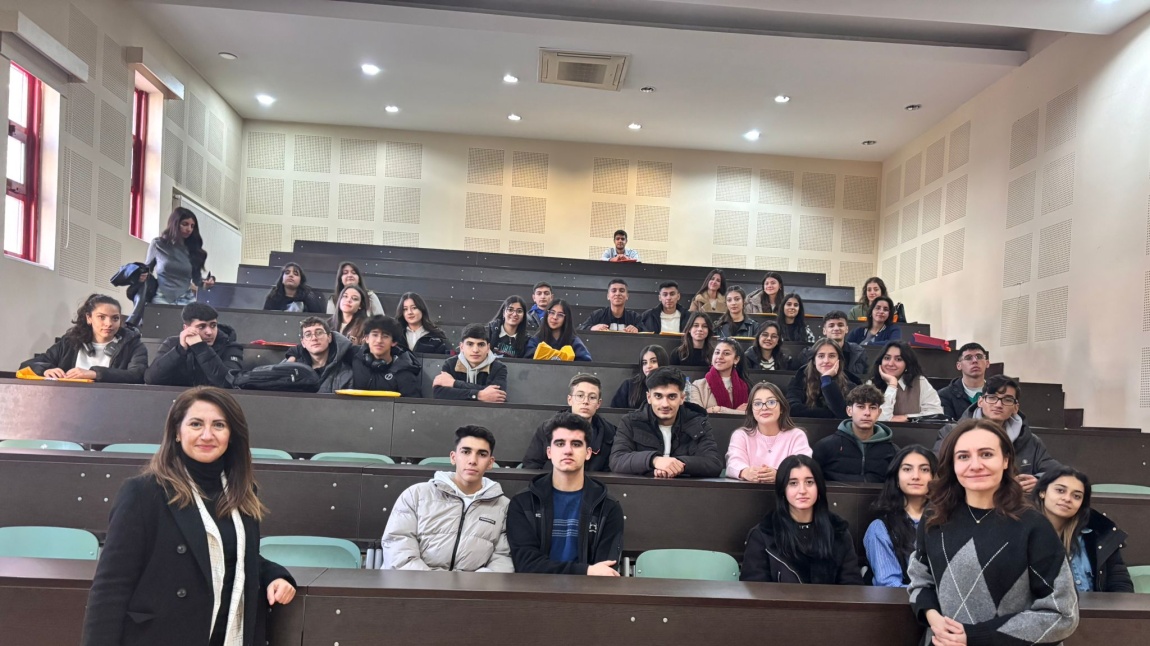 İl Genel Meclisi Anadolu Lisesi Öğrencileri Gaziantep Üniversitesi’ni Ziyaret Etti